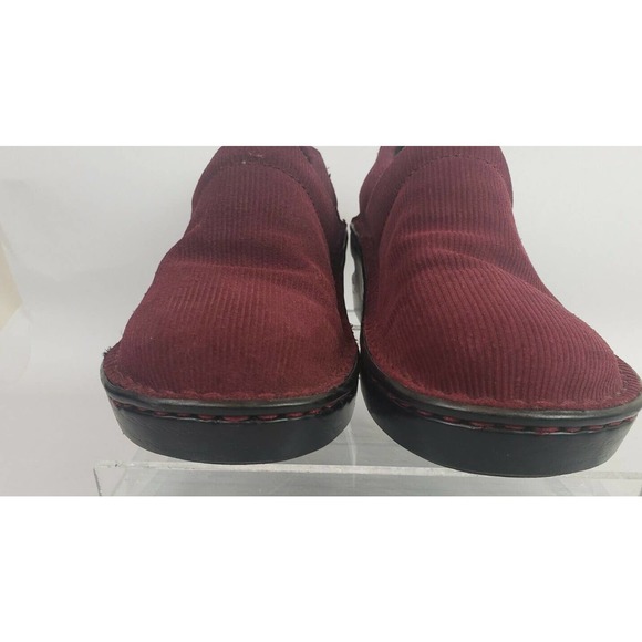 B.O.C. Born Concept Clogs 8M/W Burgundy Wine Corduroy Fabric Slip On Comfort - Picture 4 of 9